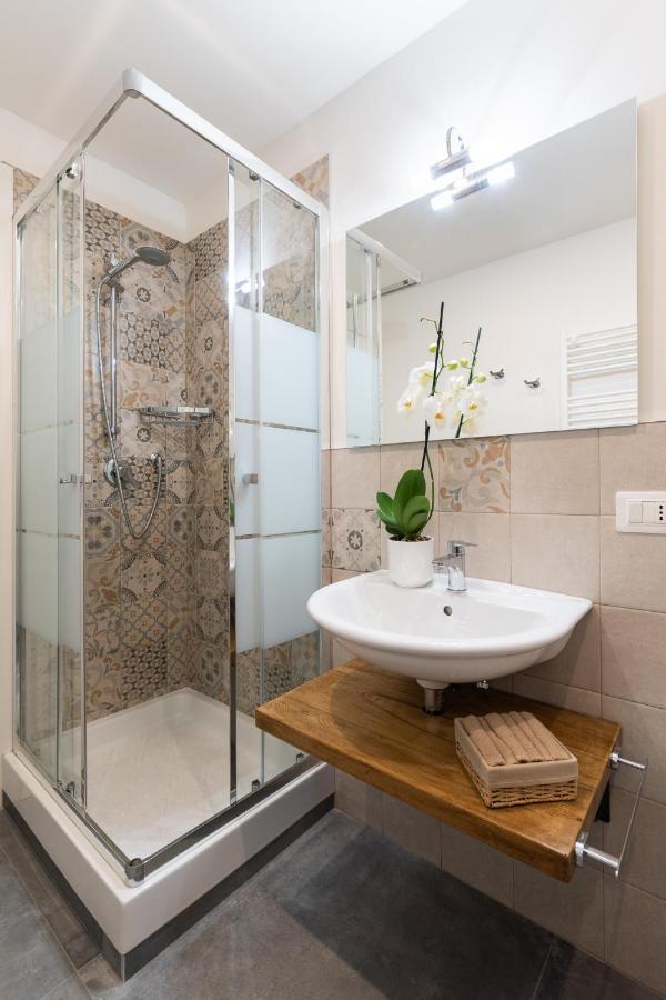 Lovely Apartment With Balcony Florence Buitenkant foto